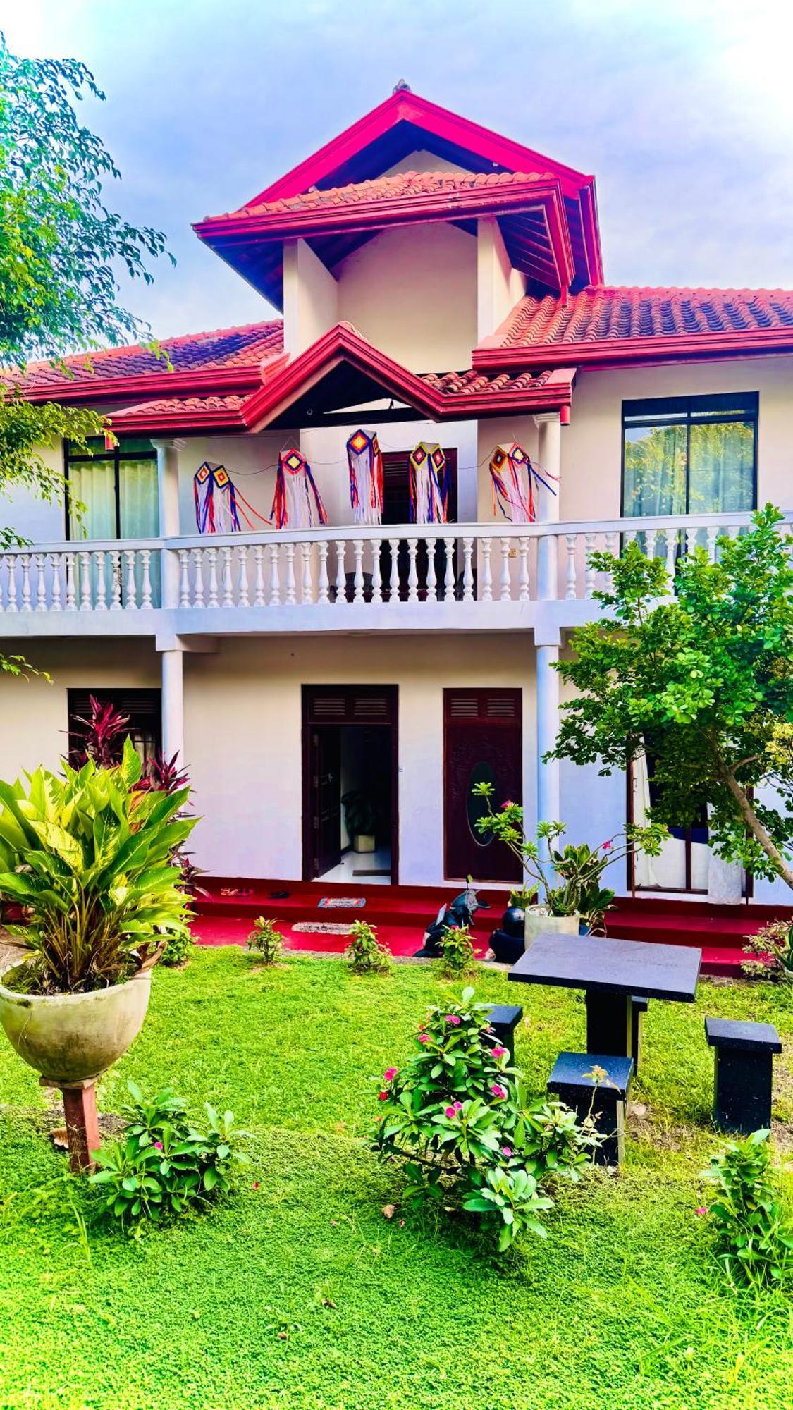 Sritaly Inn Mirissa Exteriör bild